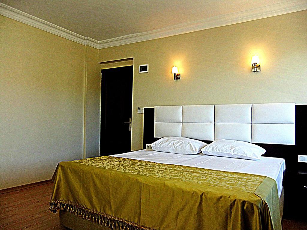 Uzunhan Hotel Ayvalik Ngoại thất bức ảnh