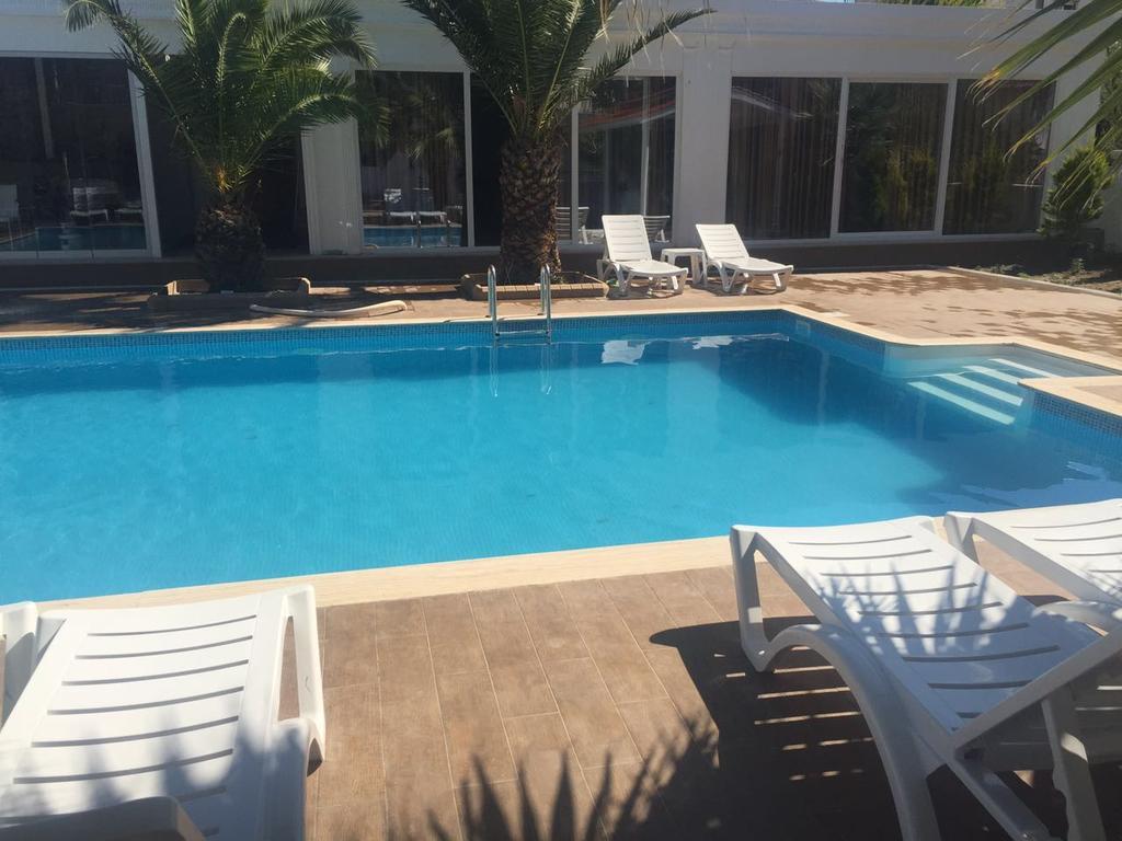 Uzunhan Hotel Ayvalik Ngoại thất bức ảnh