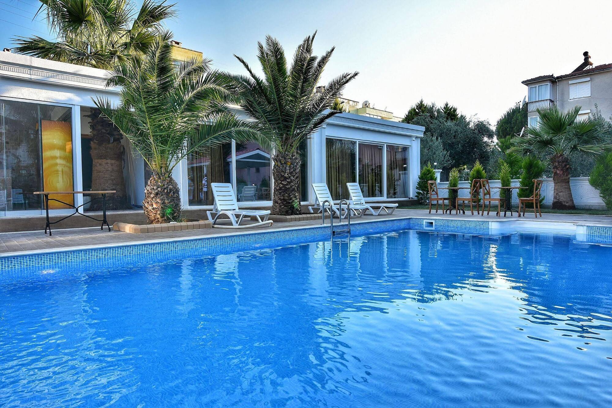 Uzunhan Hotel Ayvalik Ngoại thất bức ảnh